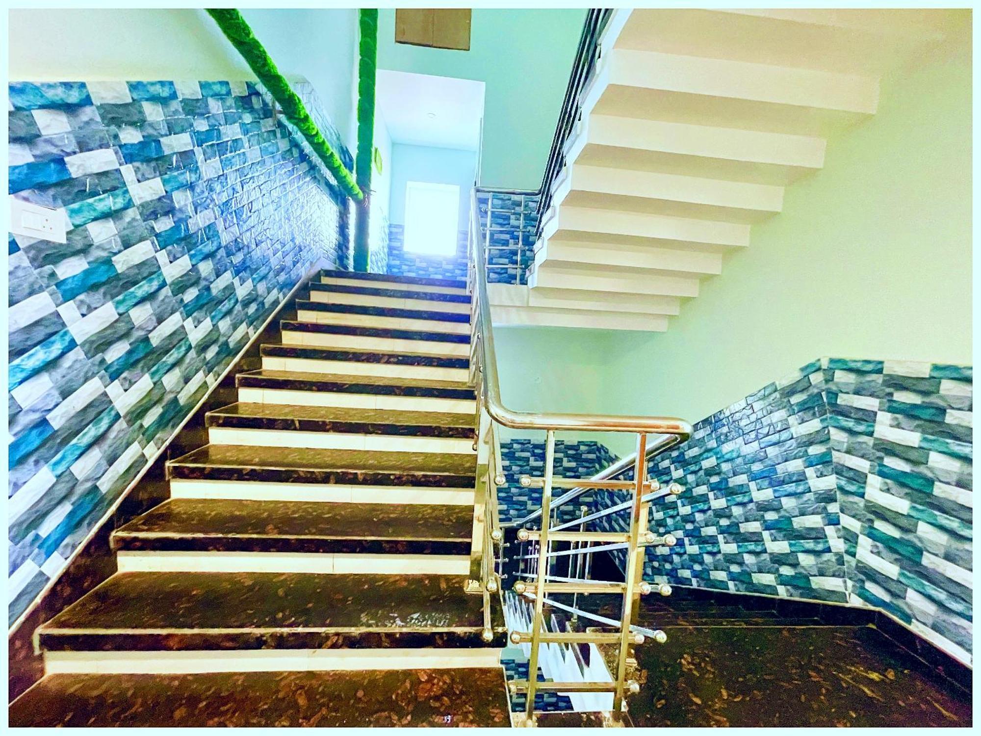 Simla Hotel K R I S H N A B - B Near Mall Road And Temple Exterior photo
